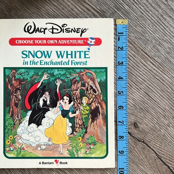 VINTAGE choose your own adventure Walt Disney Snow White in the enchanted forest - Picture 14 of 15